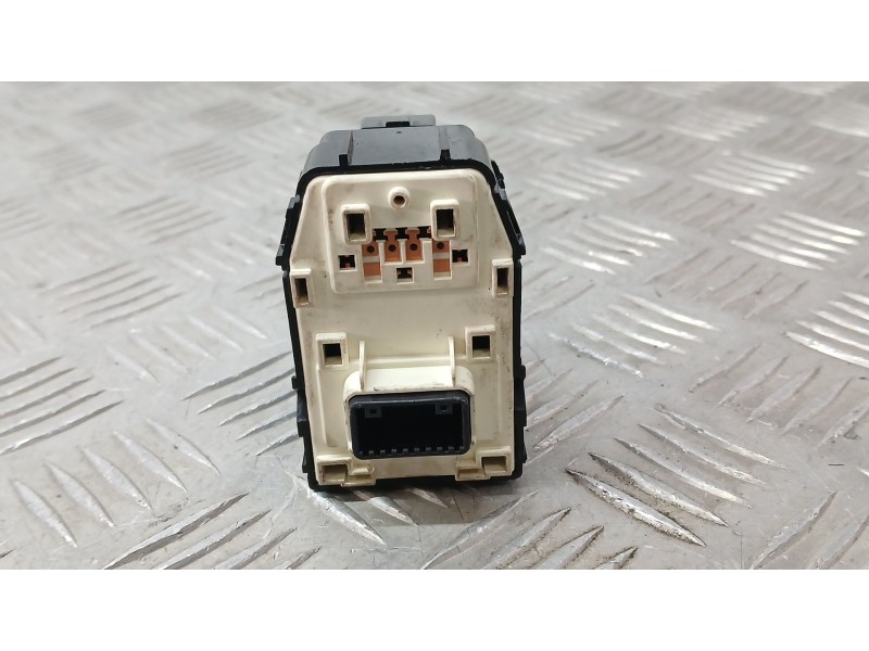 Recambio de mando retrovisor para kia stonic (yb) 1.2 cvvt referencia OEM IAM 4D64811000  