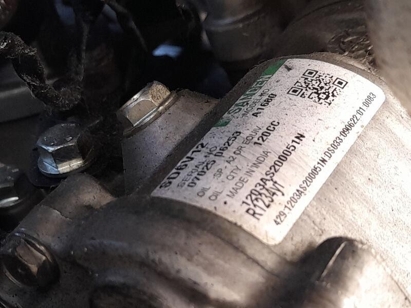 Recambio de compresor aire acondicionado para ssangyong tivoli 1.2 referencia OEM IAM 1203AS200051N SANDEN MODEL A1680 