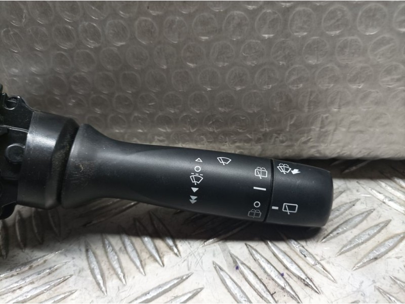 Recambio de mando limpia para peugeot 108 top allure referencia OEM IAM 17F144  