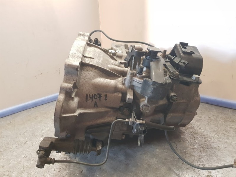 Recambio de caja cambios para hyundai i30 comfort referencia OEM IAM WBJ6H 546106 6VELOCIDADES