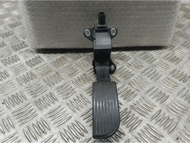 Recambio de potenciometro pedal para peugeot 108 top allure referencia OEM IAM 781100H050 25090085052 