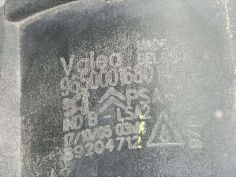 Recambio de faro antiniebla derecho para citroën c4 berlina exclusive referencia OEM IAM 9650001680 8920471 VALEO