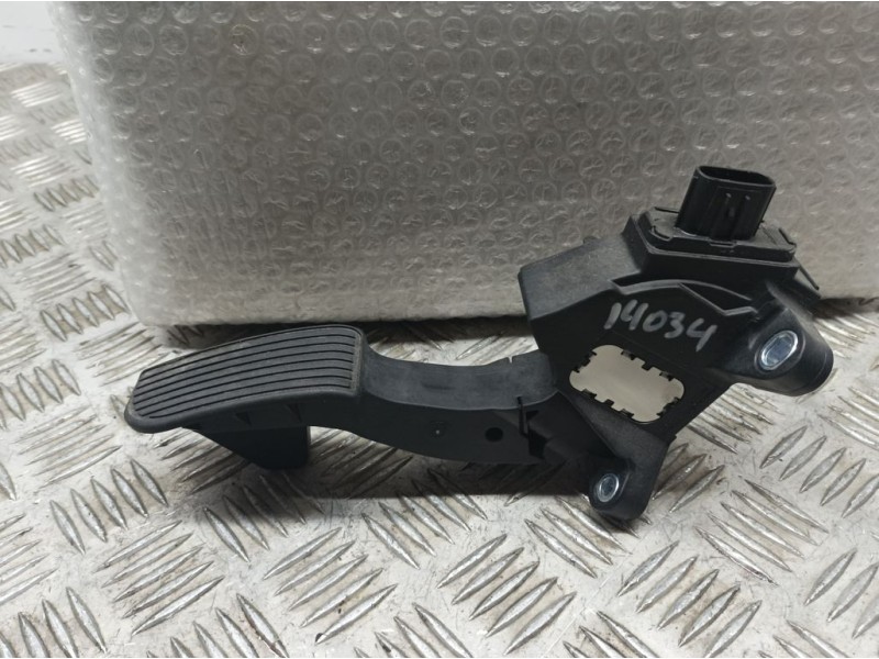 Recambio de potenciometro pedal para peugeot 108 top allure referencia OEM IAM 781100H050 25090085052 