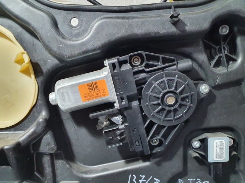 Recambio de elevalunas delantero izquierdo para jeep cherokee kl longitude referencia OEM IAM 68227257AA  ELECTRICO 6 PINES