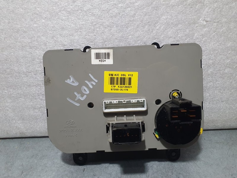 Recambio de mando calefaccion / aire acondicionado para hyundai i30 comfort referencia OEM IAM 972502L170  