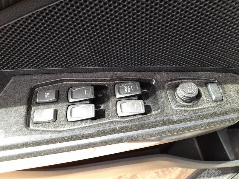 Recambio de mando elevalunas delantero izquierdo para ssangyong tivoli 1.2 referencia OEM IAM 8581135100 C/MANDO RETROVISOR 