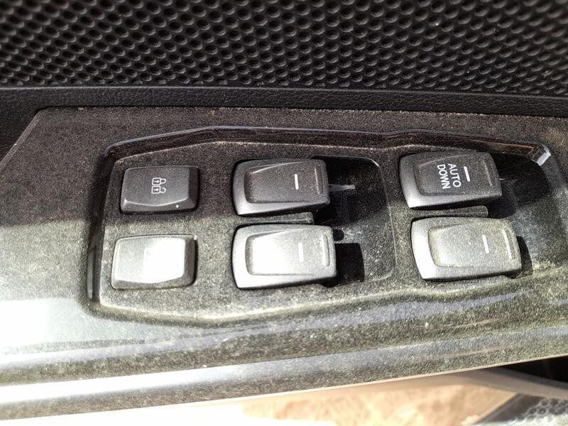 Recambio de mando elevalunas delantero izquierdo para ssangyong tivoli 1.2 referencia OEM IAM 8581135100 C/MANDO RETROVISOR 