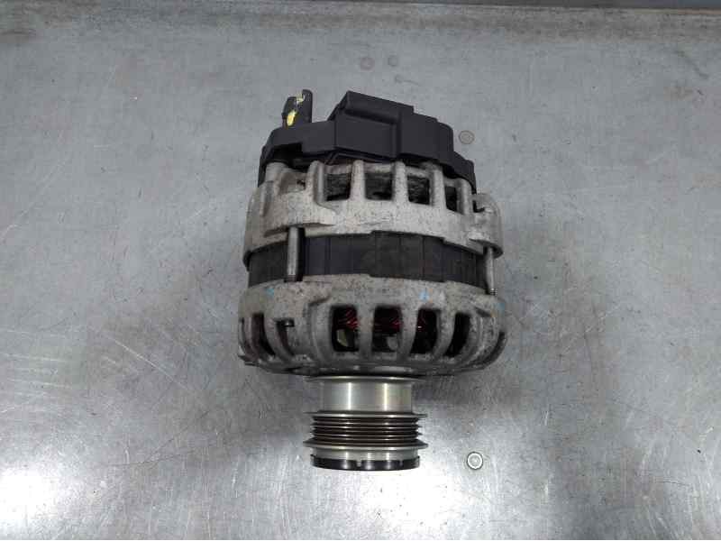 Recambio de alternador para dacia sandero ambiance referencia OEM IAM 231008386R F000BL0457 BOSCH