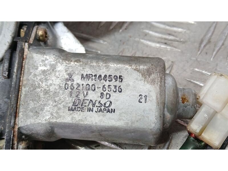 Recambio de elevalunas delantero izquierdo para mitsubishi montero sport (k90) gls referencia OEM IAM MR144595 ELECTRICO 2 PINS 