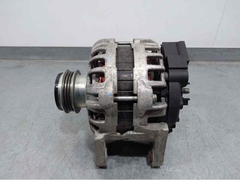 Recambio de alternador para dacia sandero ambiance referencia OEM IAM 231008386R F000BL0457 BOSCH
