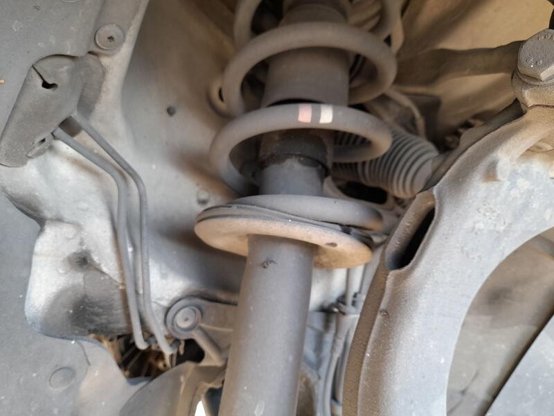 Recambio de amortiguador delantero izquierdo para seat exeo (3r2) 2.0 tdi referencia OEM IAM 3R0413031  