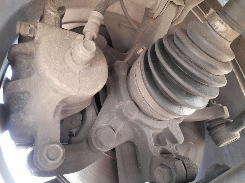 Recambio de mangueta delantera derecha para ssangyong tivoli 1.2 referencia OEM IAM 4122035000  