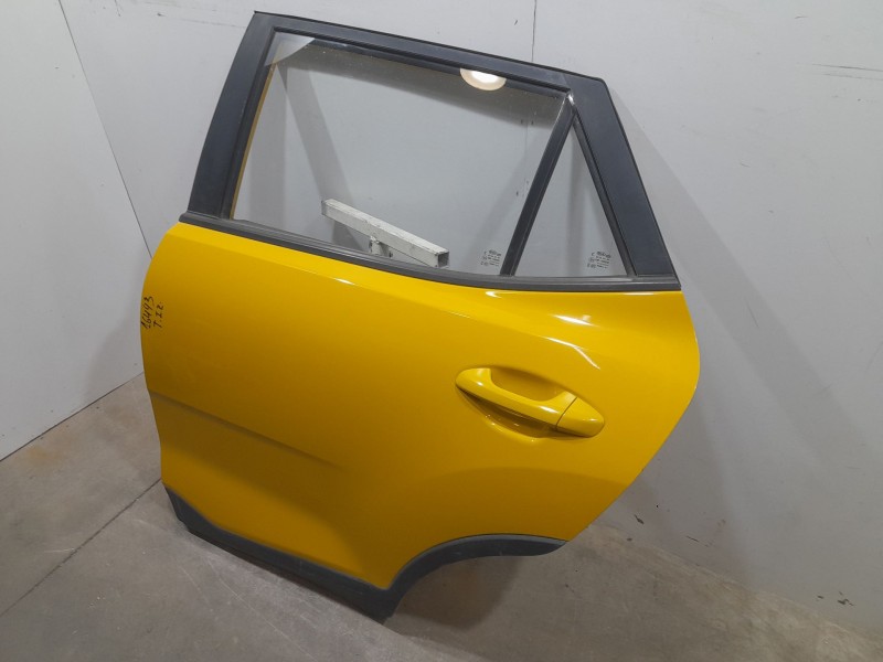 Recambio de puerta trasera izquierda para kia stonic (yb) 1.2 cvvt referencia OEM IAM 77003H8401  