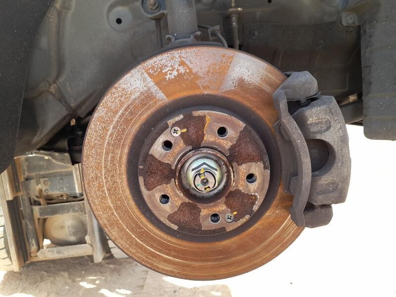 Recambio de mangueta delantera derecha para ssangyong tivoli 1.2 referencia OEM IAM 4122035000  