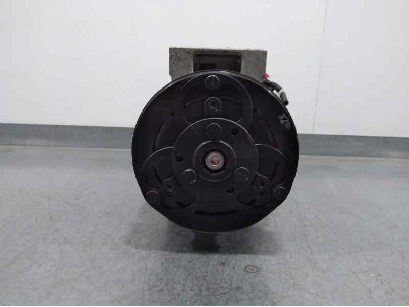 Recambio de compresor aire acondicionado para dacia sandero ambiance referencia OEM IAM F000BL0457  
