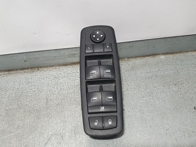 Recambio de mando elevalunas delantero izquierdo para jeep cherokee kl longitude referencia OEM IAM 68231805AA 10107783 