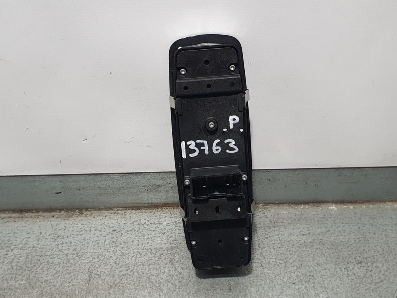 Recambio de mando elevalunas delantero izquierdo para jeep cherokee kl longitude referencia OEM IAM 68231805AA 10107783 