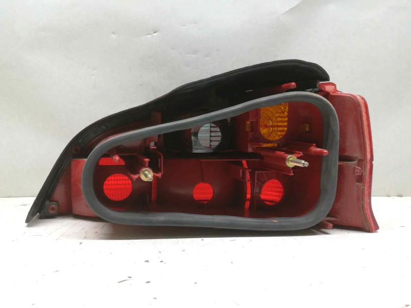 Recambio de piloto trasero izquierdo para peugeot 106 (s1) 1.0 referencia OEM IAM   