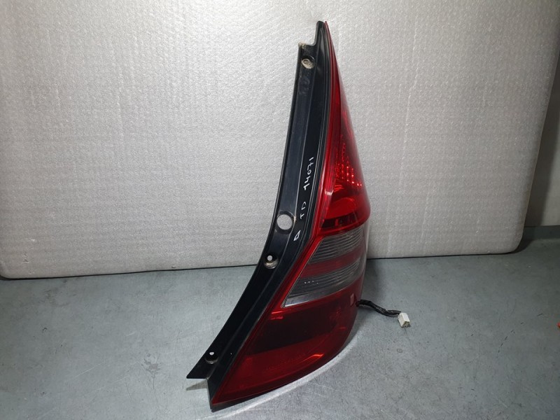 Recambio de piloto trasero derecho para hyundai i30 comfort referencia OEM IAM 924022R0  