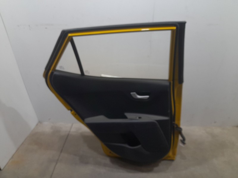 Recambio de puerta trasera izquierda para kia stonic (yb) 1.2 cvvt referencia OEM IAM 77003H8401  