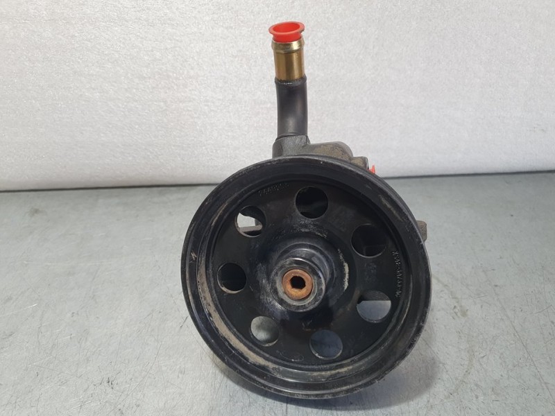 Recambio de bomba direccion para ford focus berlina (cak) trend referencia OEM IAM 8KE3002  
