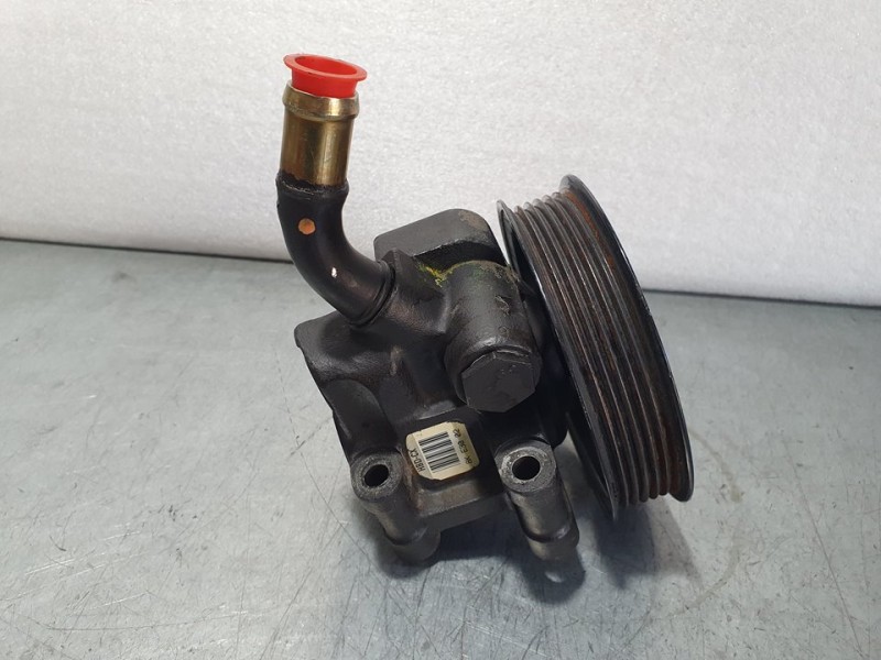 Recambio de bomba direccion para ford focus berlina (cak) trend referencia OEM IAM 8KE3002  