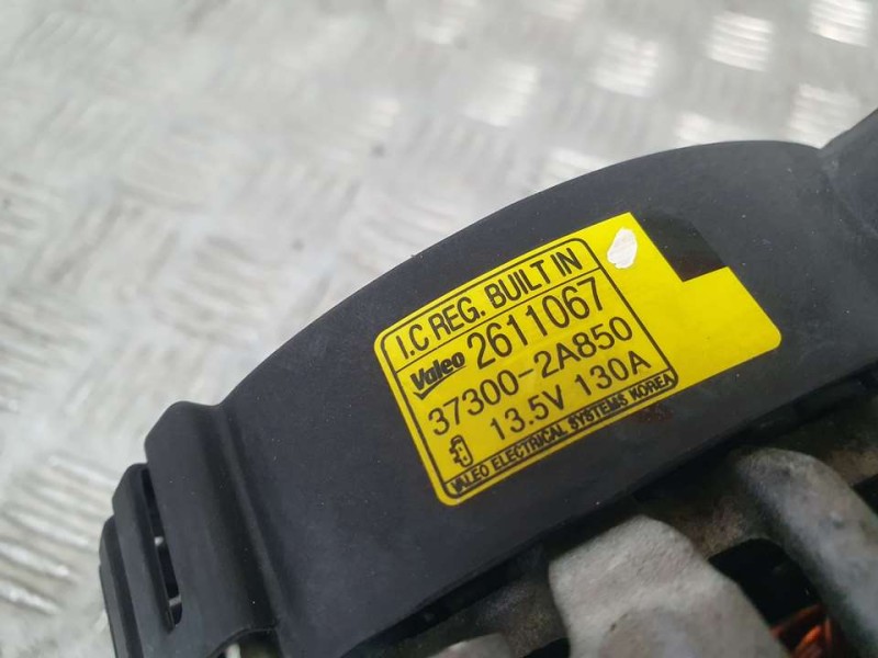 Recambio de alternador para kia cee´d concept referencia OEM IAM 373002A850 2611067 VALEO