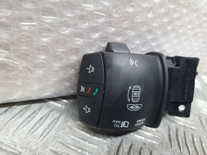 Recambio de mando multifuncion para renault scenic iii dynamique referencia OEM IAM 255520014R  