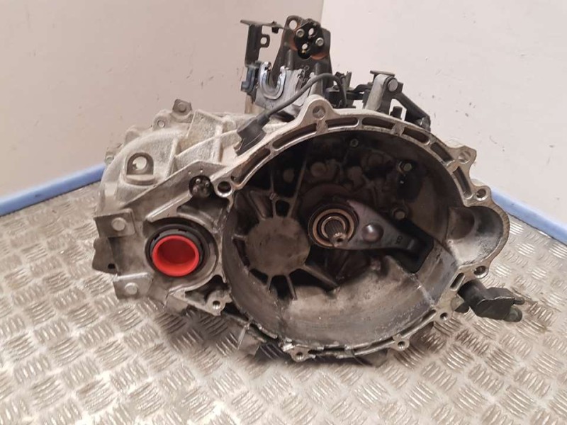 Recambio de caja cambios para kia cee´d concept referencia OEM IAM WDJ6 894477 6 VELOCIDADES