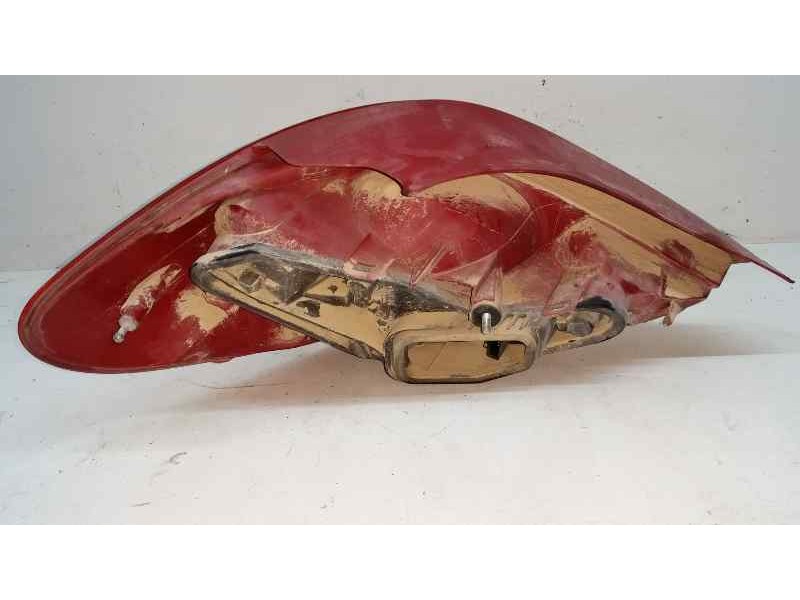 Recambio de piloto trasero derecho para peugeot 207 confort referencia OEM IAM   RAYADO