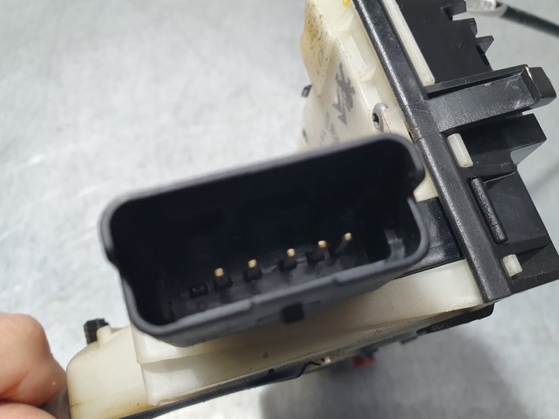 Recambio de cerradura puerta trasera izquierda para peugeot 2008 (--.2013) 1.5 blue hdi referencia OEM IAM 9812501280 40737192R 