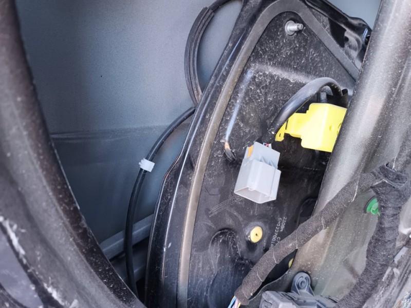 Recambio de elevalunas trasero izquierdo para land rover freelander (lr2) td4 e referencia OEM IAM  6 PINS ELECTRICO