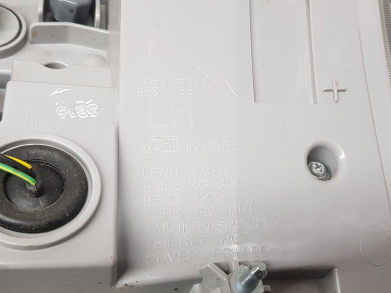 Recambio de piloto trasero izquierdo para ssangyong tivoli 1.2 referencia OEM IAM 8360135801  