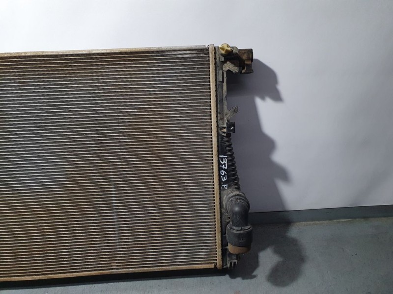 Recambio de radiador agua para jeep cherokee kl longitude referencia OEM IAM 68284108AA  