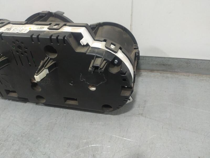 Recambio de cuadro instrumentos para kia cee´d concept referencia OEM IAM 94033A2332 CONTINENTAL TOCADO A2C90106700