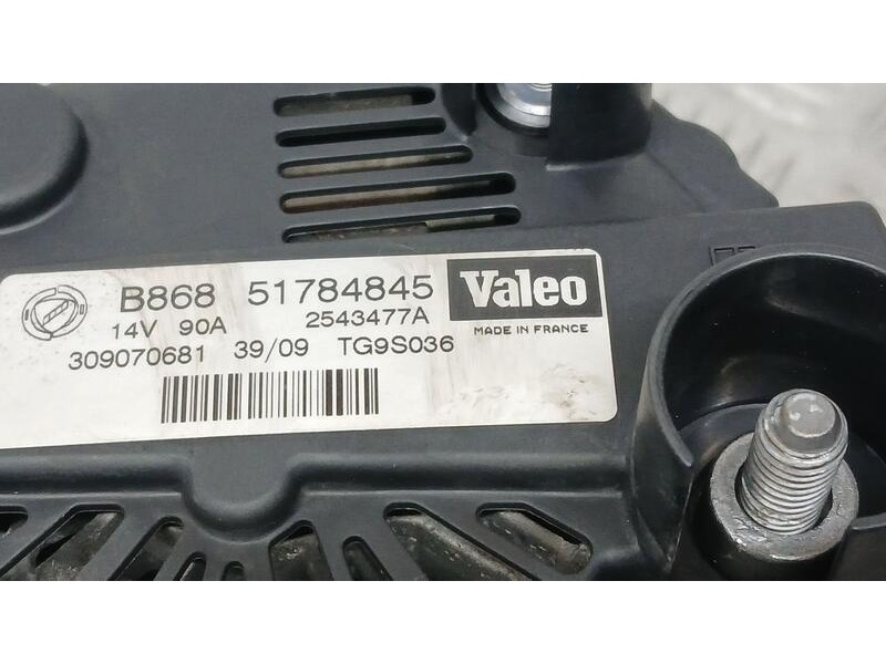 Recambio de alternador para ford ka (ccu) titanium referencia OEM IAM 51784845 VALEO 2543477A