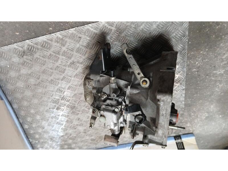 Recambio de caja cambios para ford ka (ccu) titanium referencia OEM IAM RMDS517002DA 3510717 5VELOCIDADES