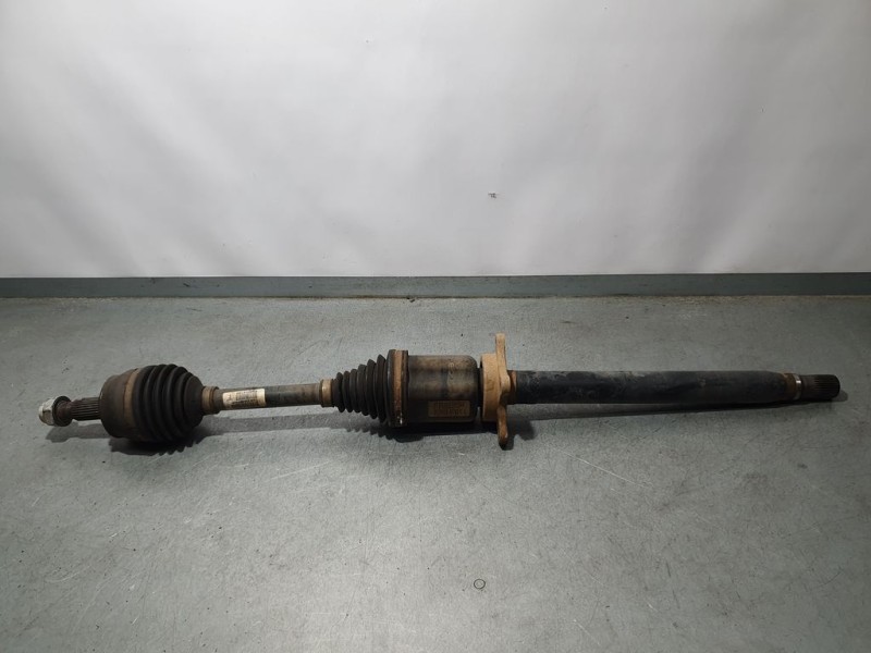 Recambio de transmision delantera derecha para jeep cherokee kl longitude referencia OEM IAM P38014109  