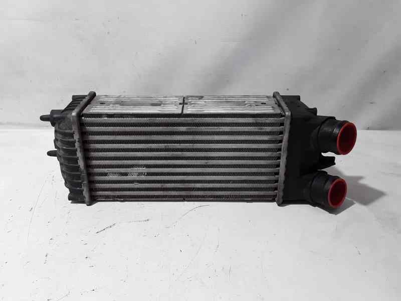 Recambio de intercooler para peugeot partner (s2) combiespace referencia OEM IAM 817706 MM111X0J VALEO