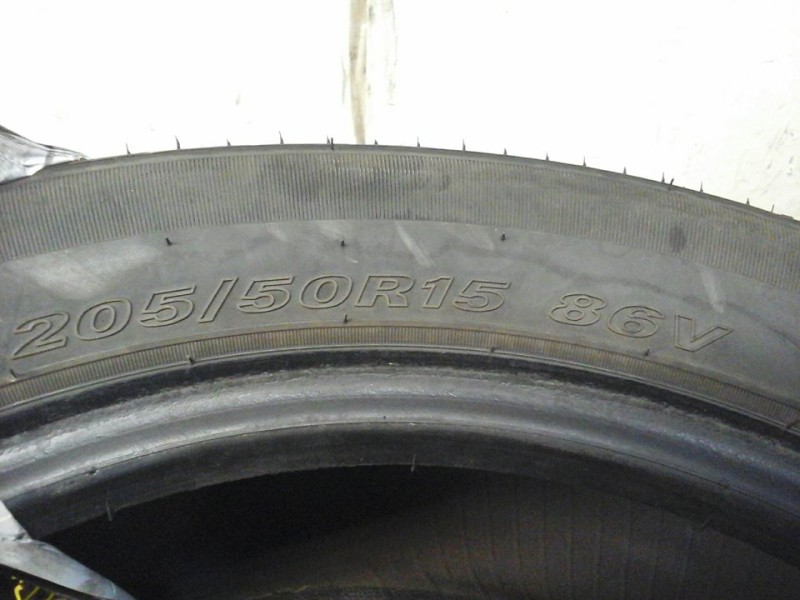 Recambio de neumatico pareja para neumaticos reutilizados - referencia OEM IAM 205501586V 205/50/15/86V NEXEN
