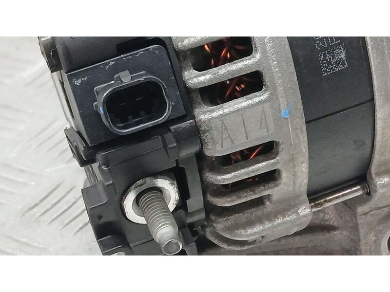 Recambio de alternador para opel astra k lim. 5türig dynamic star/stop referencia OEM IAM 13513070 BOSCH 0126312102
