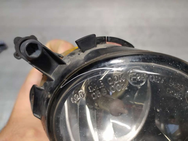 Recambio de faro antiniebla derecho para seat ibiza sc (6j1) fr referencia OEM IAM 6J9941702A  