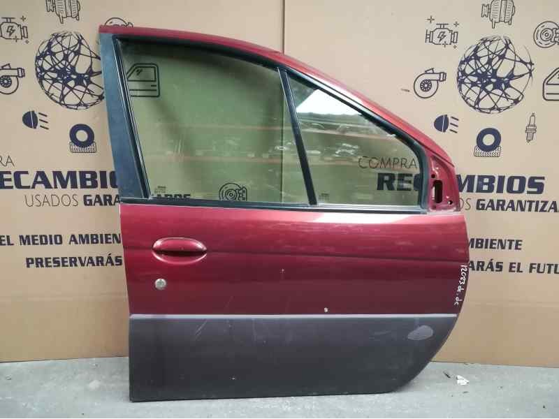 Recambio de puerta delantera derecha para renault scenic rx4 (ja0) 1.9 dci privilege referencia OEM IAM   MOLDURA TOCADA