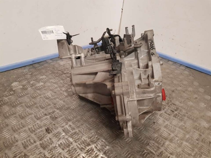 Recambio de caja cambios para hyundai i20 essence referencia OEM IAM 5TE9ID 4300002DD0  860680 5VELOCIDADES