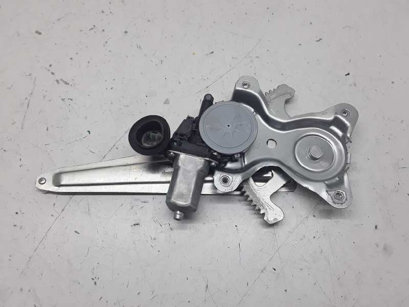 Recambio de elevalunas trasero derecho para toyota land cruiser (j12) 3.0 d-4d gx referencia OEM IAM 0620401770 8572058010 6 PIN