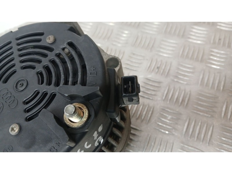 Recambio de alternador para seat ibiza ii (6k1) 1.4 i referencia OEM IAM 028903025Q BOSCH 0123320007