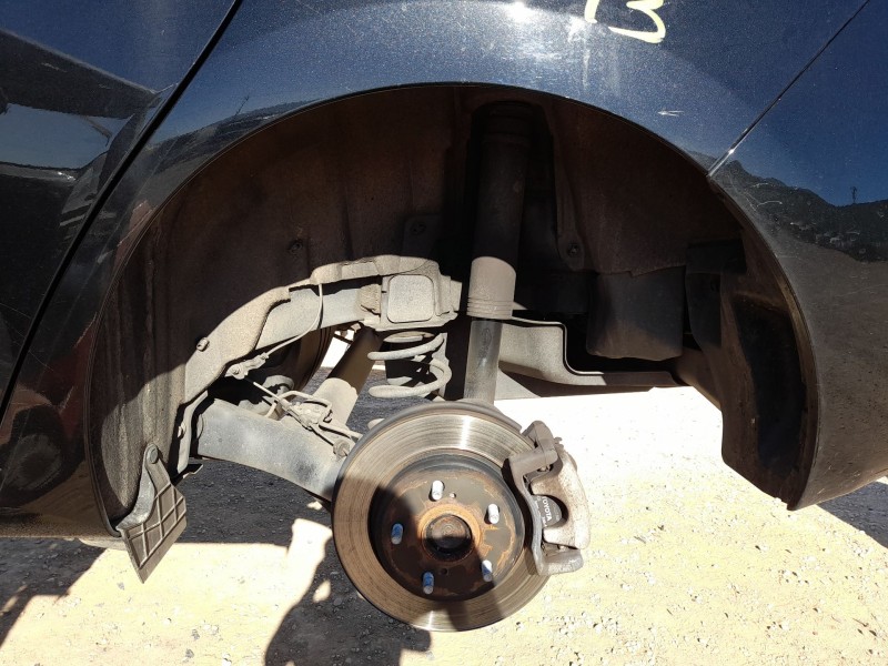 Recambio de plastico pase rueda tras. izq. para toyota auris (_e18_) 1.4 d-4d (nde180_) referencia OEM IAM 6563802080  