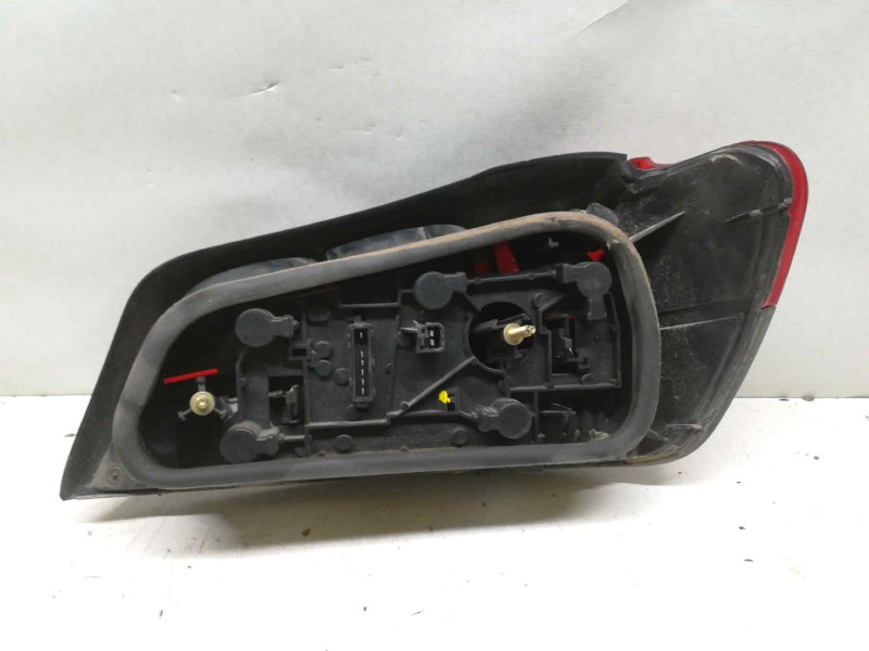 Recambio de piloto trasero izquierdo para peugeot 306 berlina 3/5 puertas (s1) referencia OEM IAM   