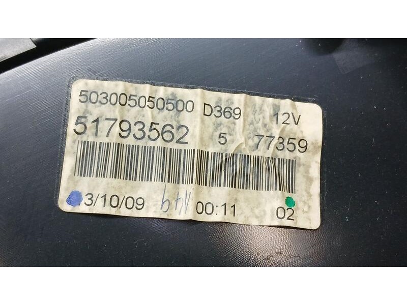 Recambio de cuadro instrumentos para ford ka (ccu) titanium referencia OEM IAM 51793562  503005050500