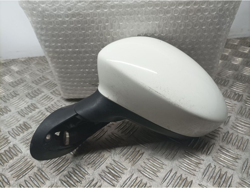 Recambio de retrovisor izquierdo para fiat punto (evo) (199) mylife referencia OEM IAM 735596878  ELECTRICO 3 PINS ROZADO SIN TA